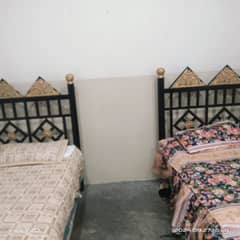 bed / 2 singels beds / singel person beds / iron beds / for sale