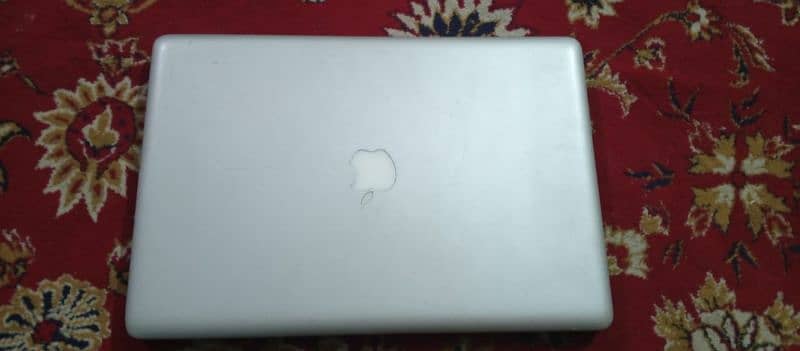 MacBook Pro Same as new condition 4/512 1