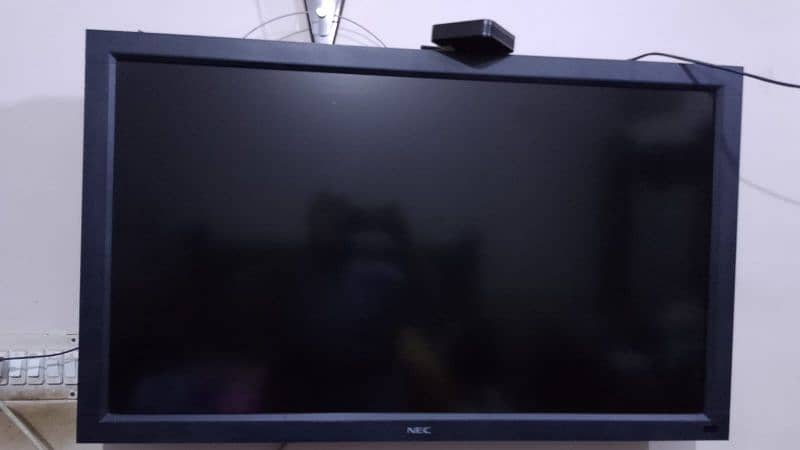 NEC LCD 42" MONITOR 10/10 0