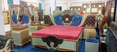 Bed / Bed set / luxury bed / dressing table