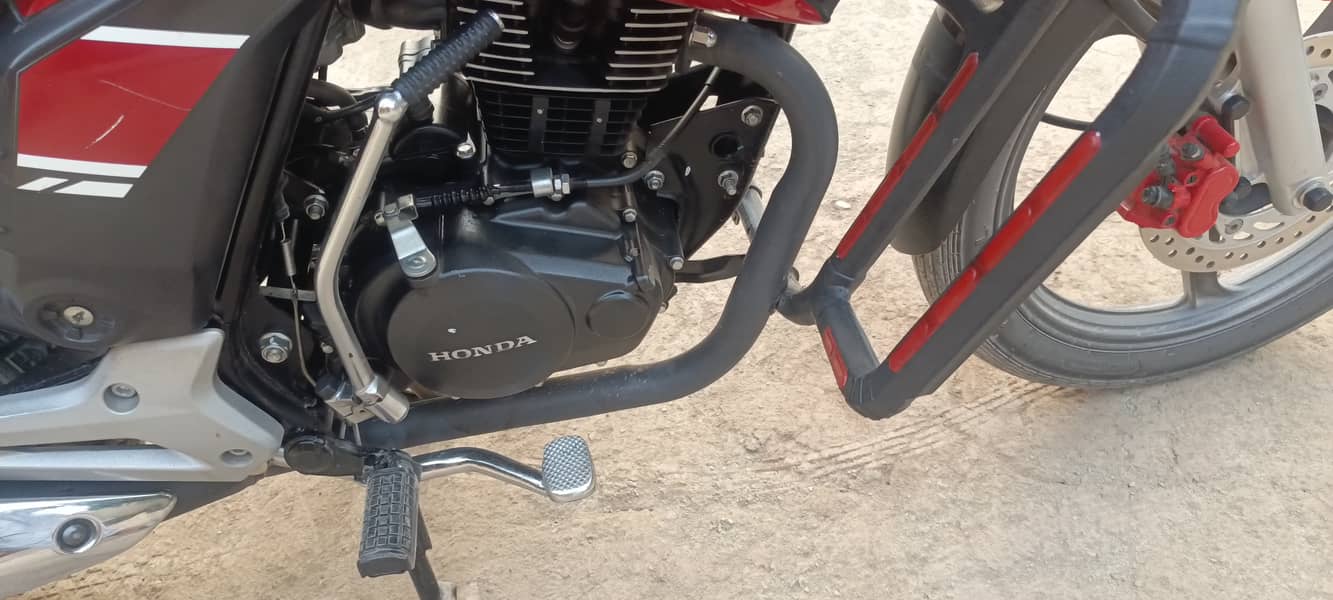 Honda CB150f 2022 3