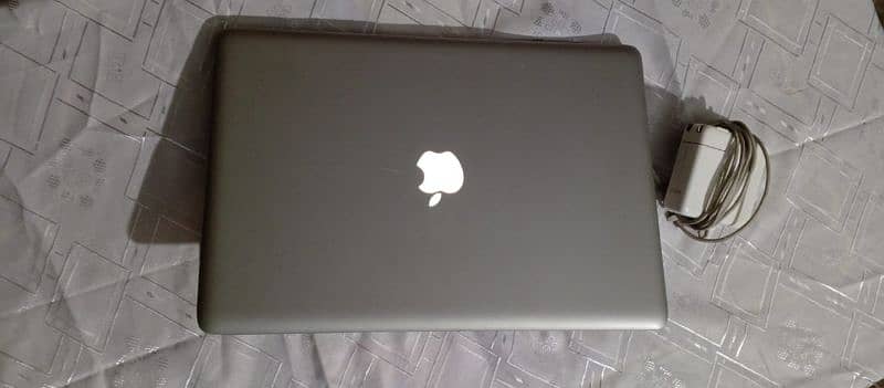 MacBook Pro i5 8gb ram 512 gb SSD urgent sale 4