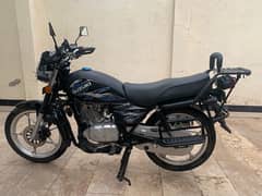 Suzuki GS150 SE 2022 model genuine 6000km driven