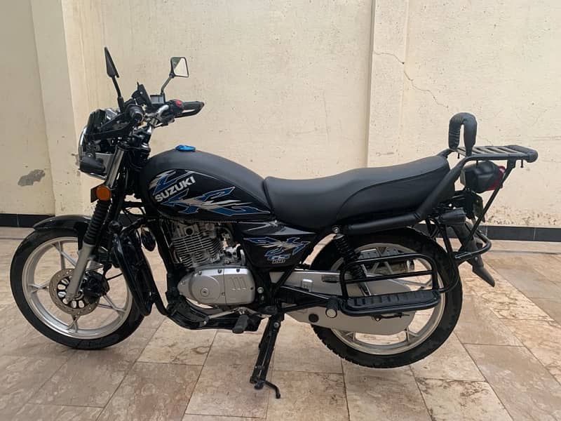 Suzuki GS150 SE 2022 model genuine 6000km driven 0