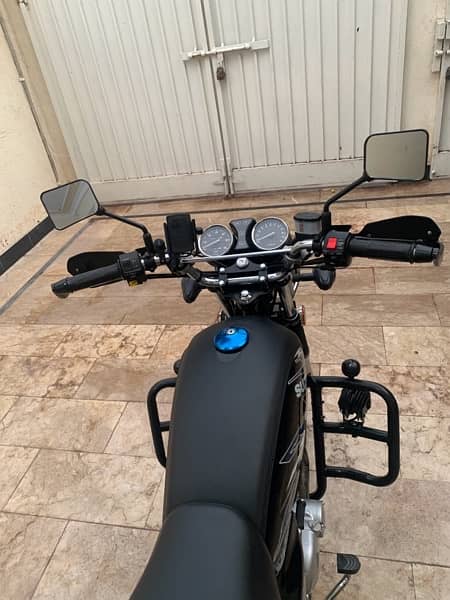 Suzuki GS150 SE 2022 model genuine 6000km driven 4