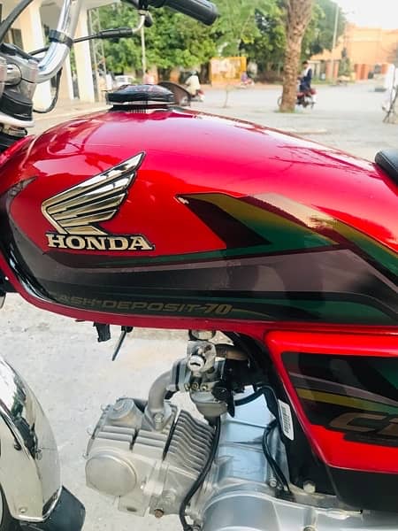 Honda 70 islamabad registered like new 11