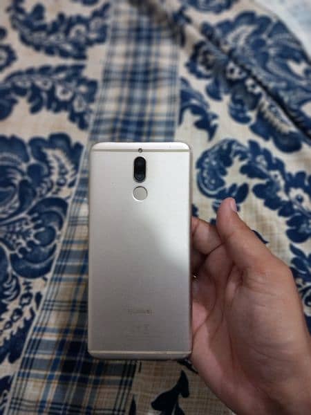 Huawei mate 10 lite golden 4/64 5