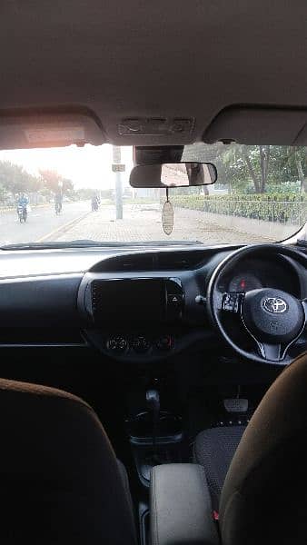 Toyota Vitz 2018/22 10