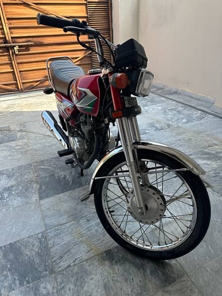 Honda cg 125 2022-23 Red 3