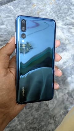 Huawei p20 pro 10/10 lush condition, (no exchange)