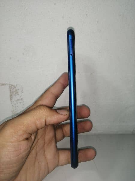 Huawei honor 8x 4 128 with box pta approved good condition 7