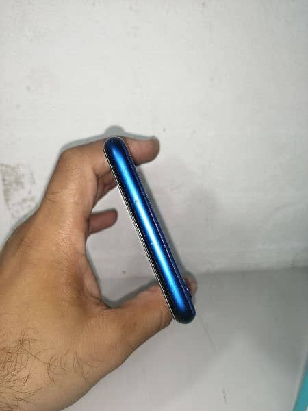 Huawei honor 8x 4 128 with box pta approved good condition 8