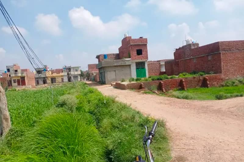 1 Kanal Plot Near Ferozpur Road and new defence road kahna nau Lahore 0