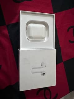 Apple Airpods 2nd generation in mint condition