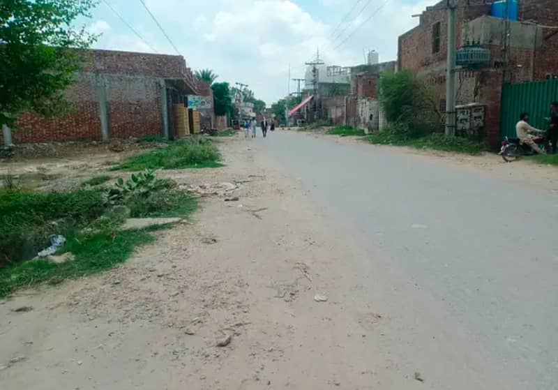 1.5 Kanal Plot near ferozpur road and new defence road kahna nau Lahore 4