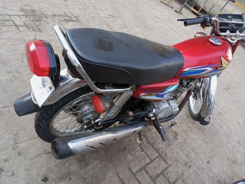 United 125 model 2019 sealed engine only 99,999/= 4