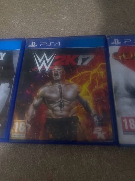 PS4 Disc(spider man 2k17 CODWW2 god of war) 3