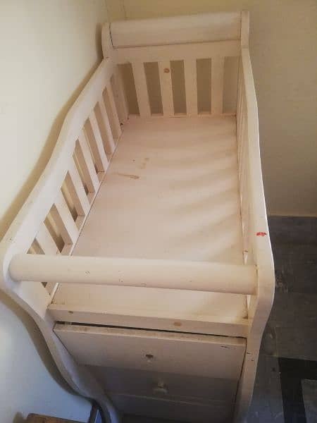 Baby cot 3