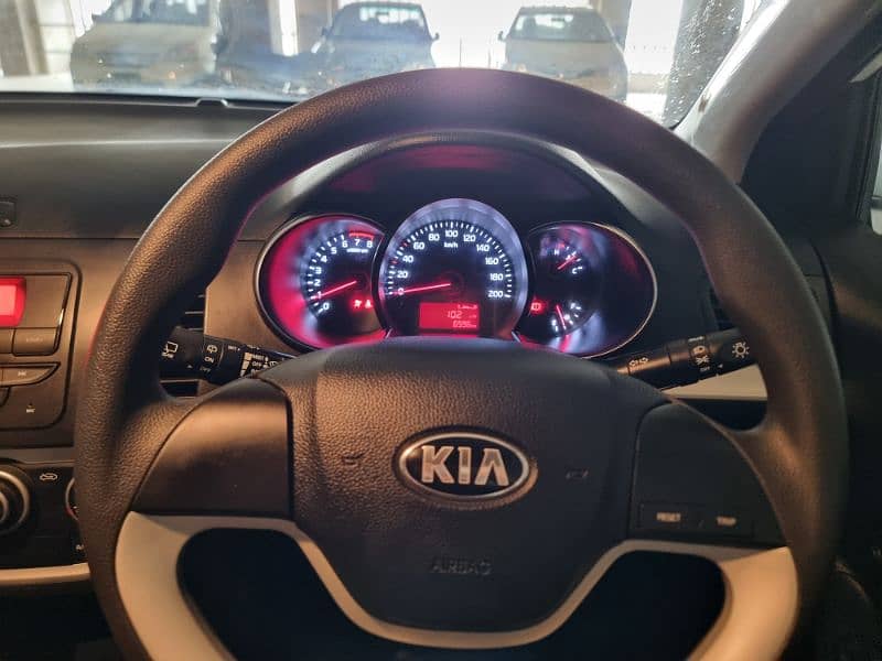 KIA Picanto 2022 17