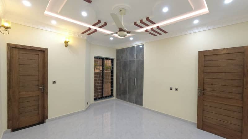 10 MARLA BRAND NEW HOUSE FOR RENT IN BAHRIA ORCHARD 16