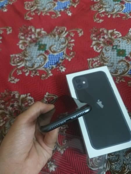 iphone 11 64gb jv original cable unused with box 86 battery seald 0