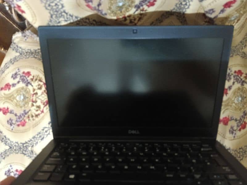 Dell 7290 i7 8th generation 2