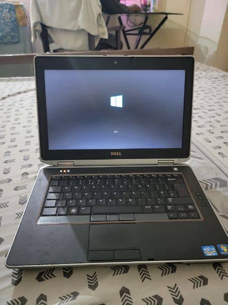 dell latitude core i5 laptop with charger 1