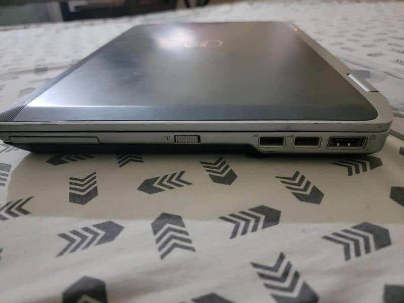 dell latitude core i5 laptop with charger 4