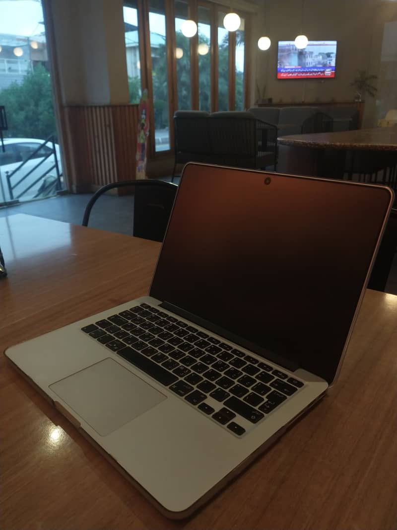 MacBook pro  (Model A1502) - Excellent Condition 0