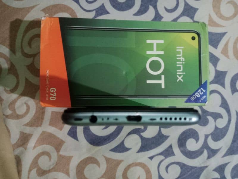 infinix Hot 10 4gbRem 128gbmemory Good Condition Mobile 5200mAhBattery 11