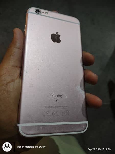 iphone 6s plus 32 gb ha 03070540077 on WhatsApp 9