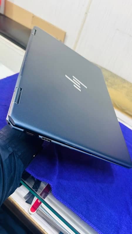 Hp Spectre 16-f1013dx 0