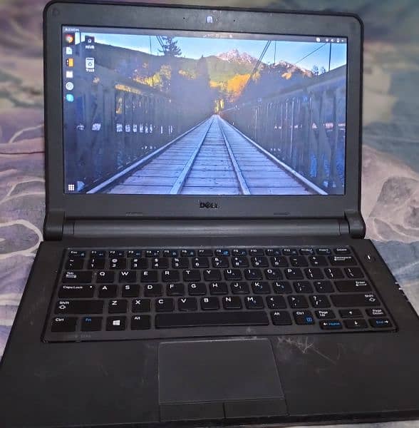 Dell laptop in good condition And  Reasonable laptop price 3