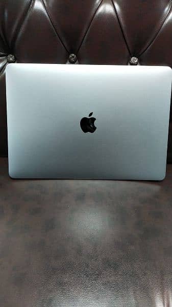 Apple Macbook pro M1 chip 2020 13 inch lush condition for sale 1