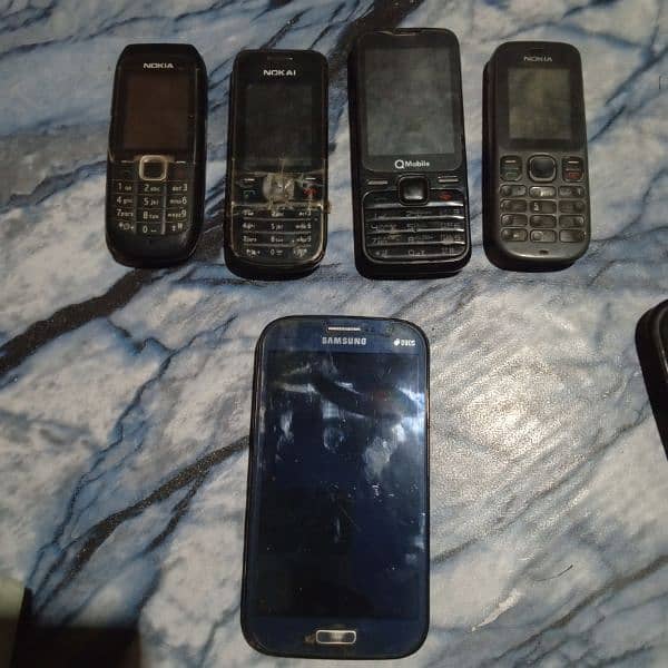 Old Mobiles 0