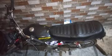 Ravi bike hai all ok 2014 model hai 0