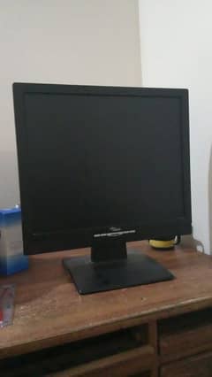 14 Inch LCD