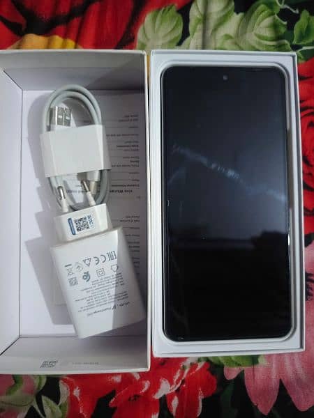 Vivo Y 36 4 Months use panel glass panel ok Glass crack back crack 3