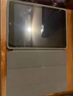 Apple iPad Air + Case and Good Battery