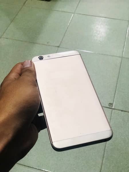 oppo f1s 4/64 pta approved all okay urgent sale 3