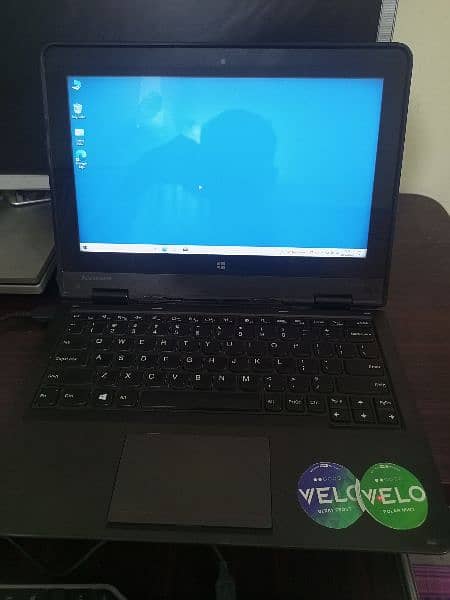 Lenovo Thinkpad Intel(R) Celeron(R) CPU N2930 1.83 GHz, Touchscreen 1