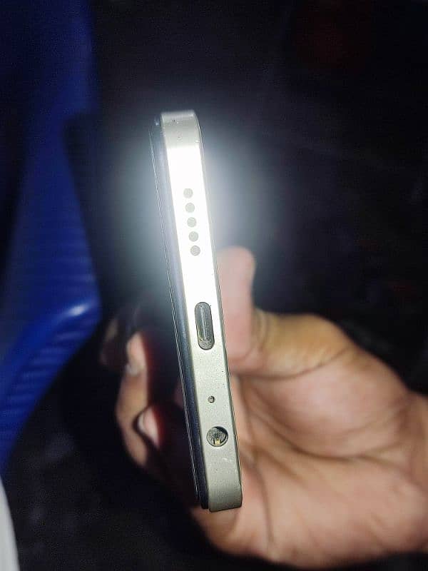 vivo y36 8+8/256 condition 10/10 Diba or original charger Sath ha 4