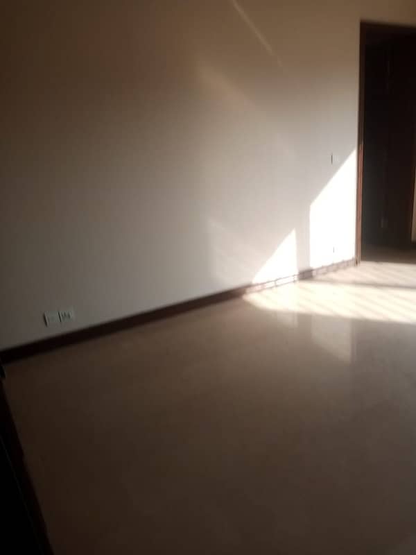 Hot Location 1 Kanal House Available For Sale In Dha Phase 6 Block J 14