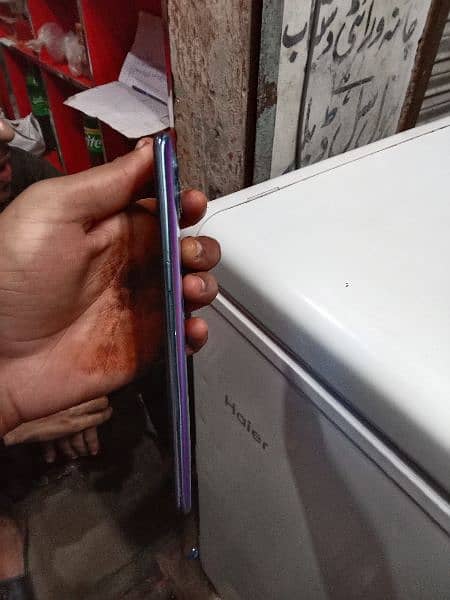 oppo f17 pro 4