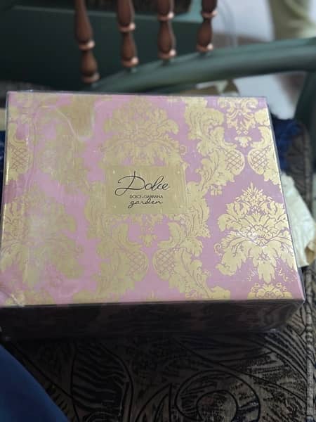 Dolce & Gabbana Dolce Garden Women Beauty Box Perfume Set. 1