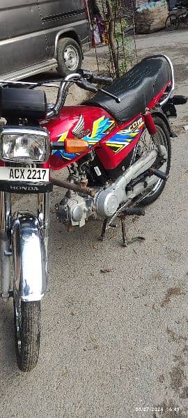 Honda CD 70 in genion and lush condition 2021 model enjin pack 10