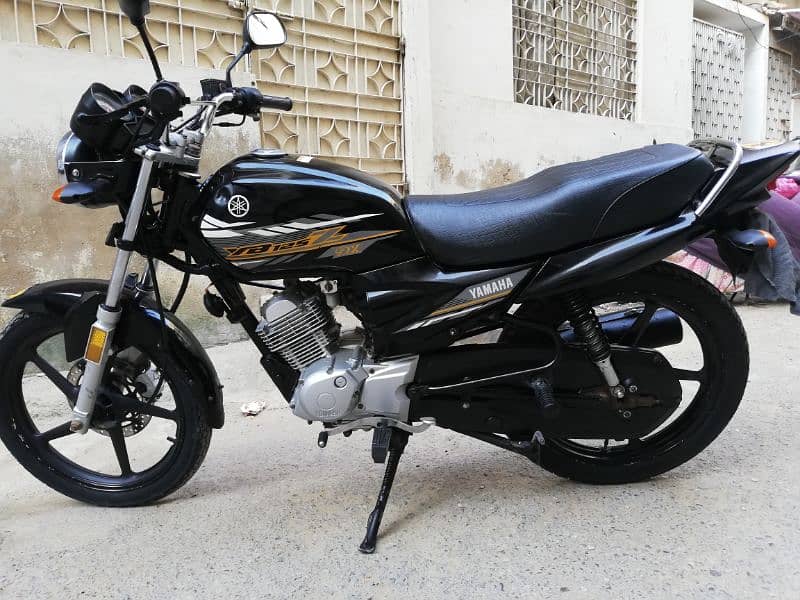 Black beauty ybz 125 z Dx Yamaha 2021 urgent sale 03333O23325 2