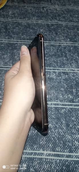 iphone xs non pta very good condition 3