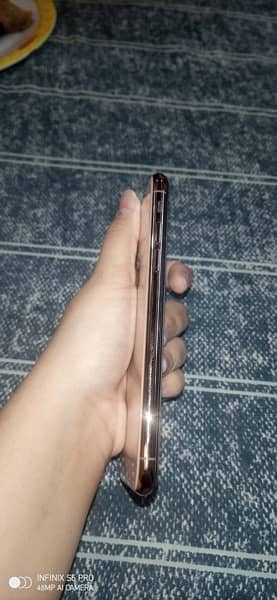 iphone xs non pta very good condition 4