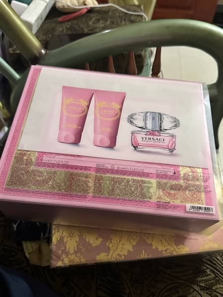 New Versace Bright Crystal Perfume Box women 5